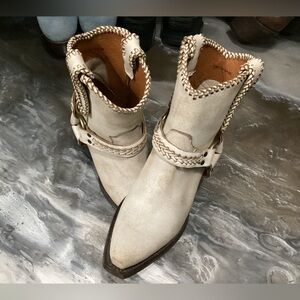 CLEO WOLF Cream Braided Harness Western Ankle Boots - Size 6 - Like New